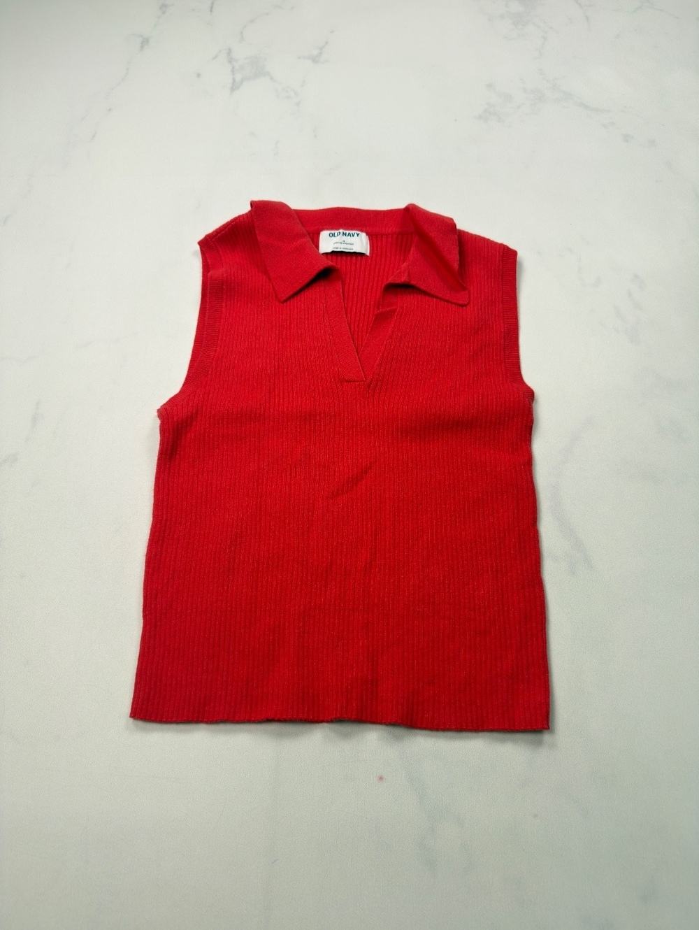 Old Navy Sleeveless V Neck Sweater Red 2000s Classic Fitted - Womens M